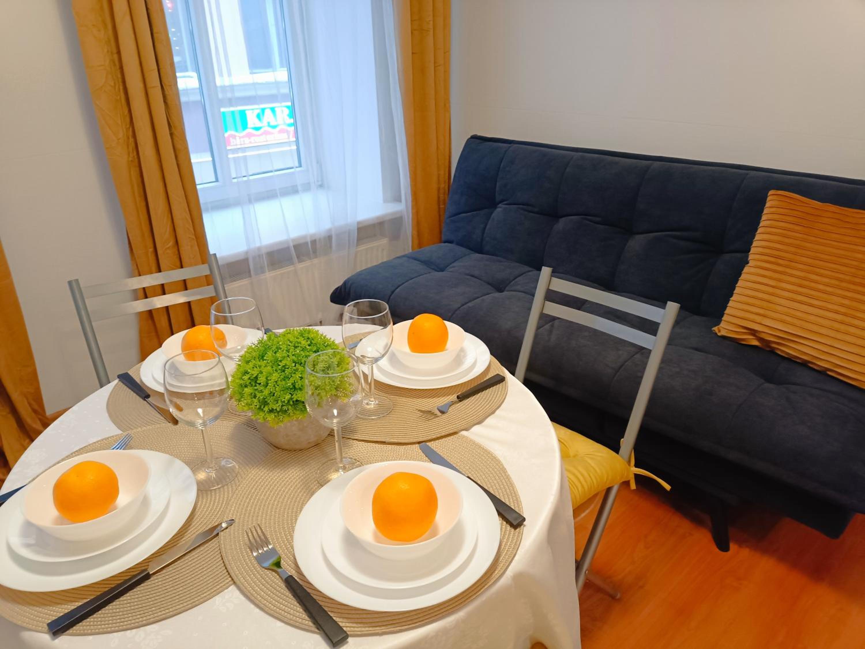 Old Town Sunny Bee Apartment Prime Location view 4
