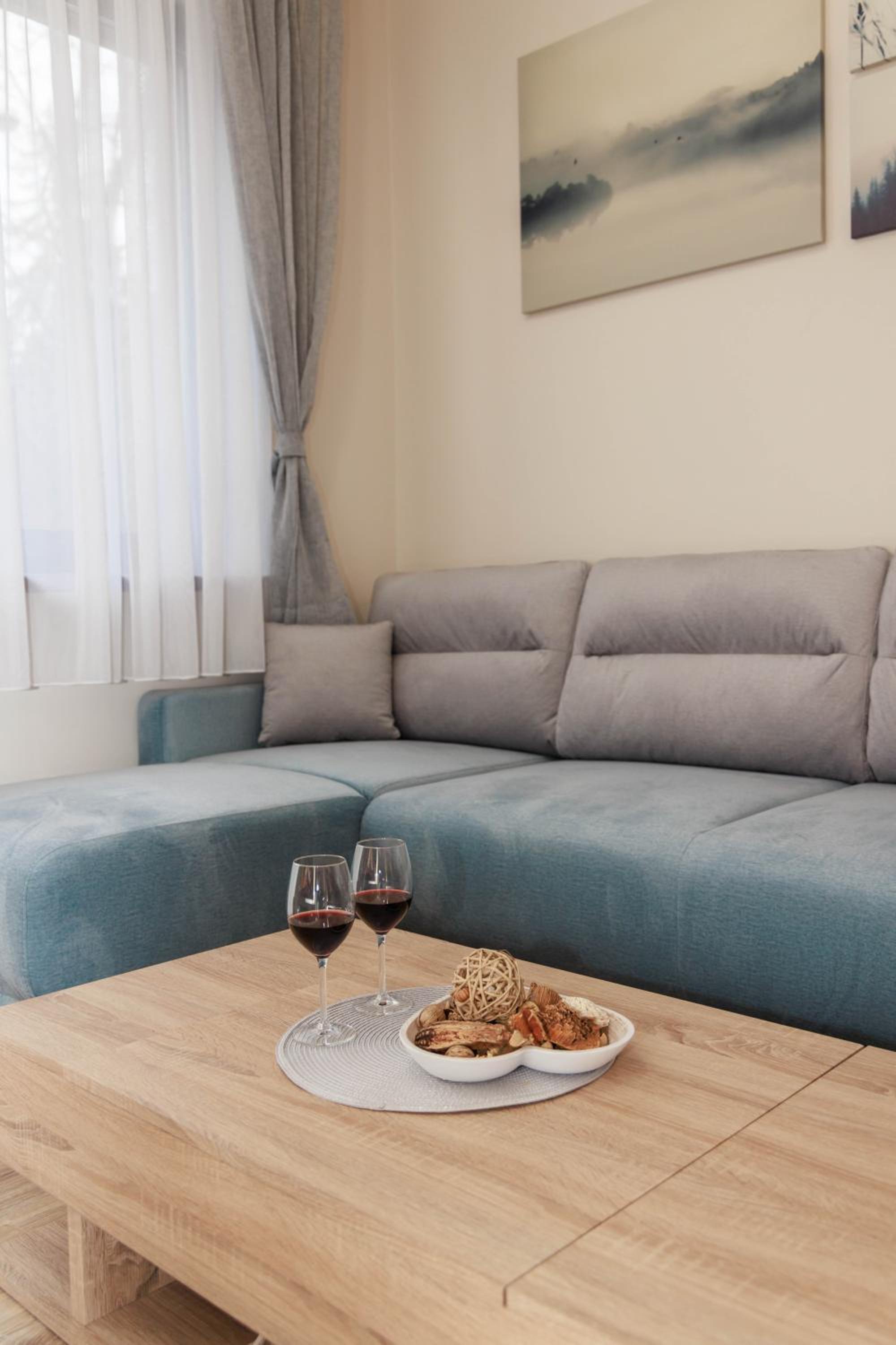 Borovets Gardens 2 Bedroom Apartment E30