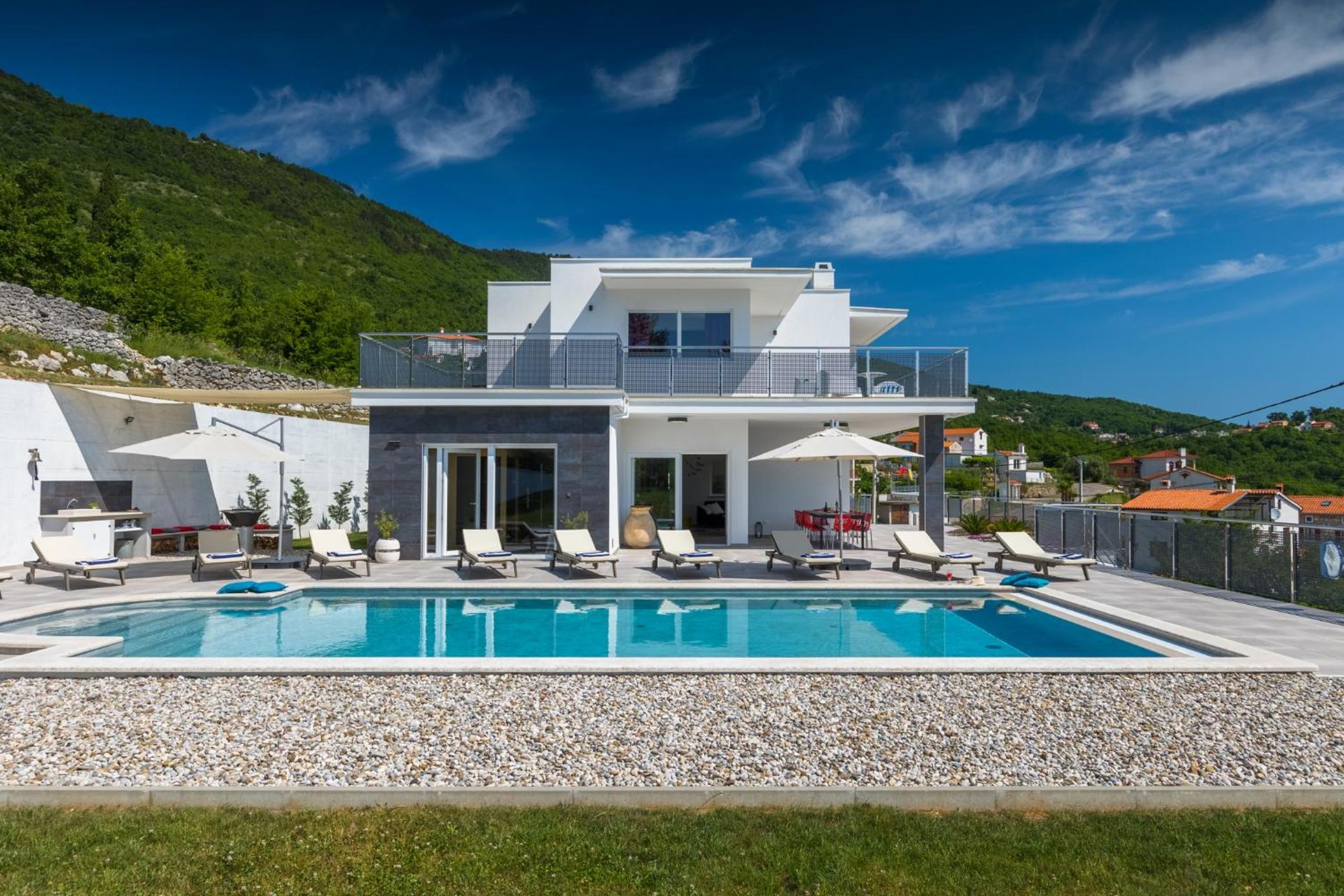 Villa Maru by Briskva