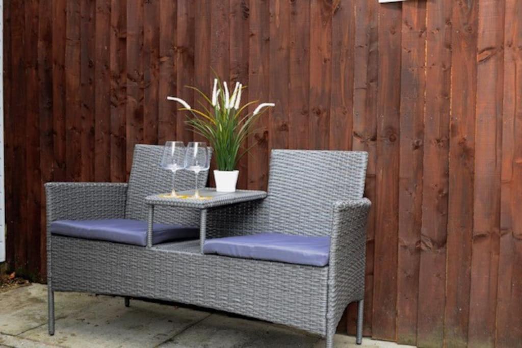 8 Bed, comfortably sleeps 10, 3 Bath house, 5 Mins Manchester Centre