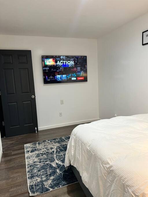 Cozy 2BED 6min EWR NYC DTWN view 2