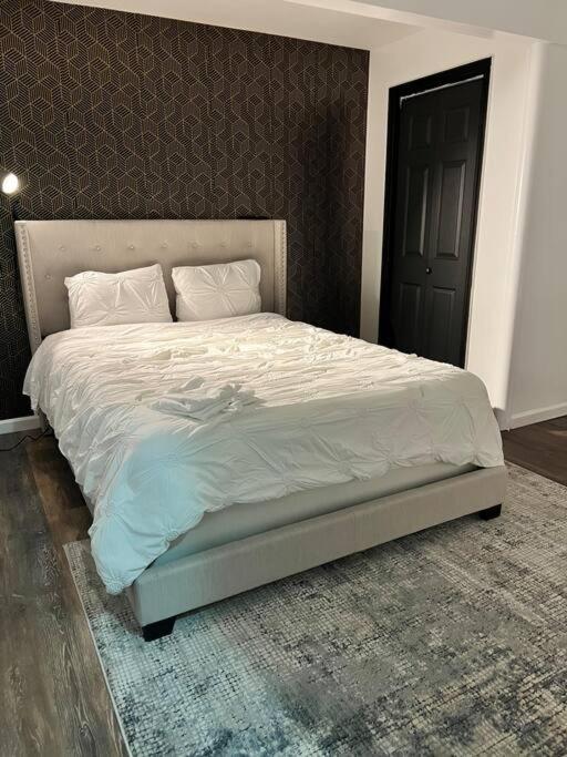 Cozy 2BED 6min EWR NYC DTWN view 4