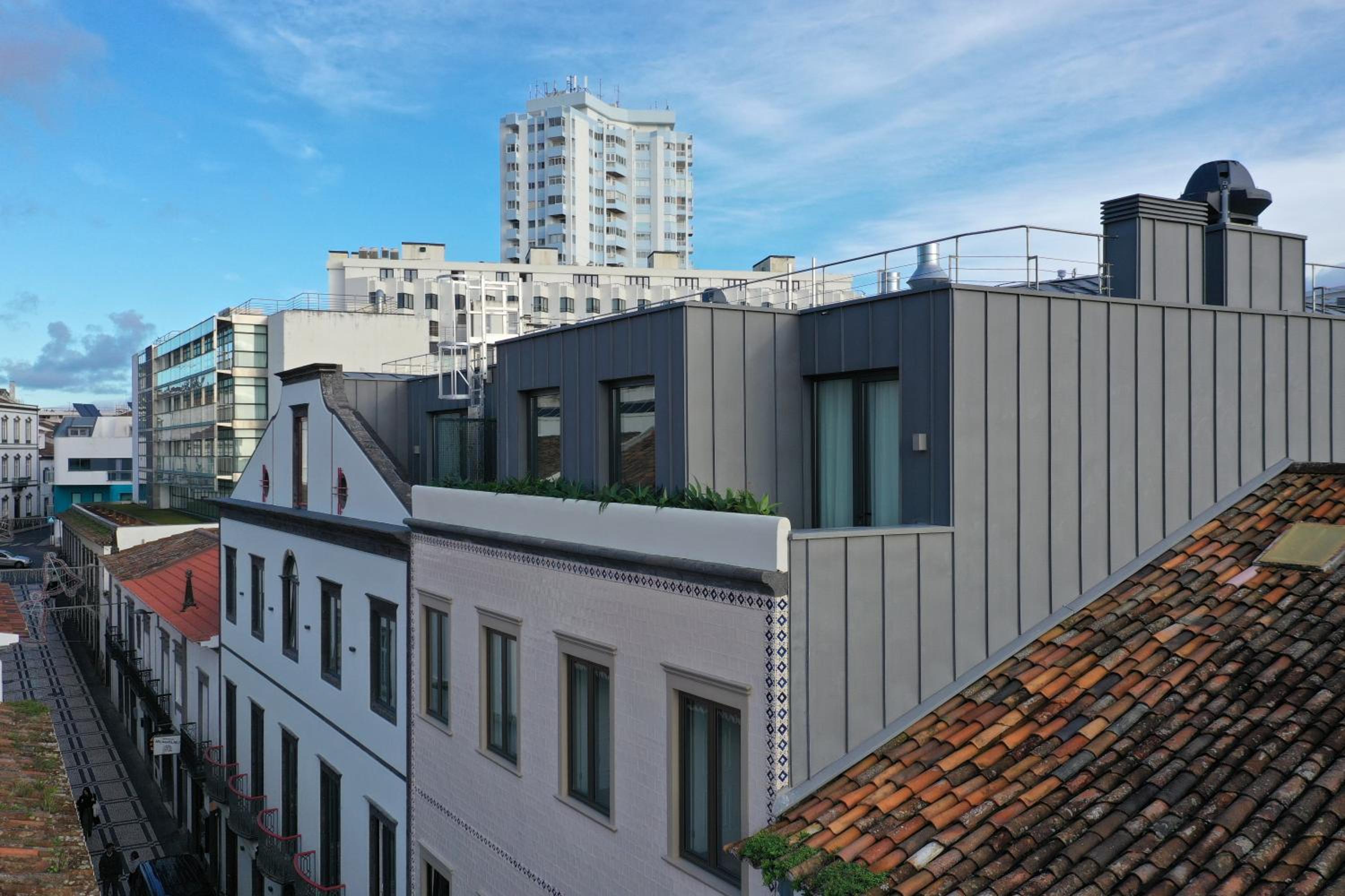 Hotel NINE DOTS Azorean Art Boutique Hotel - Image 1