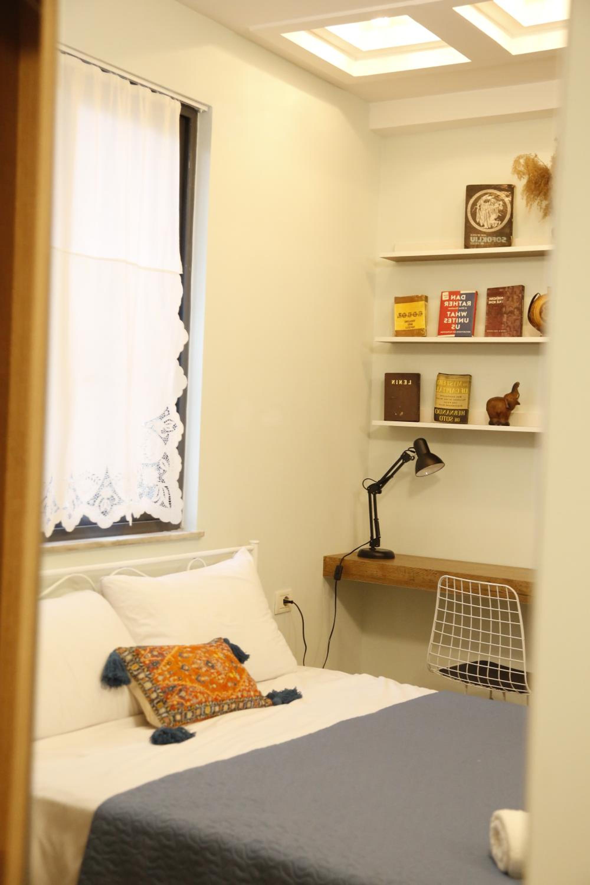 Illyrian studio apartment 2
