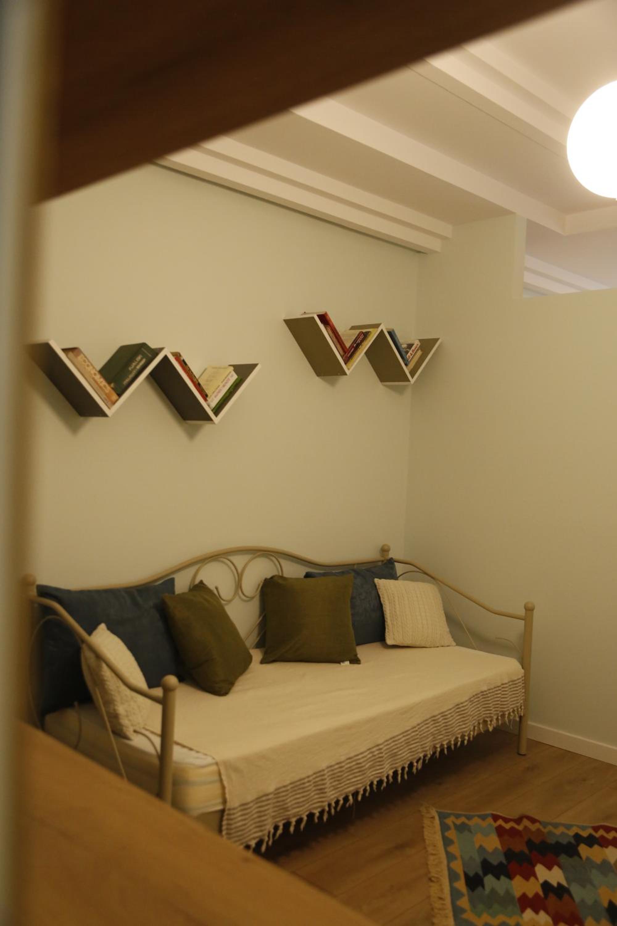 Illyrian studio apartment 2