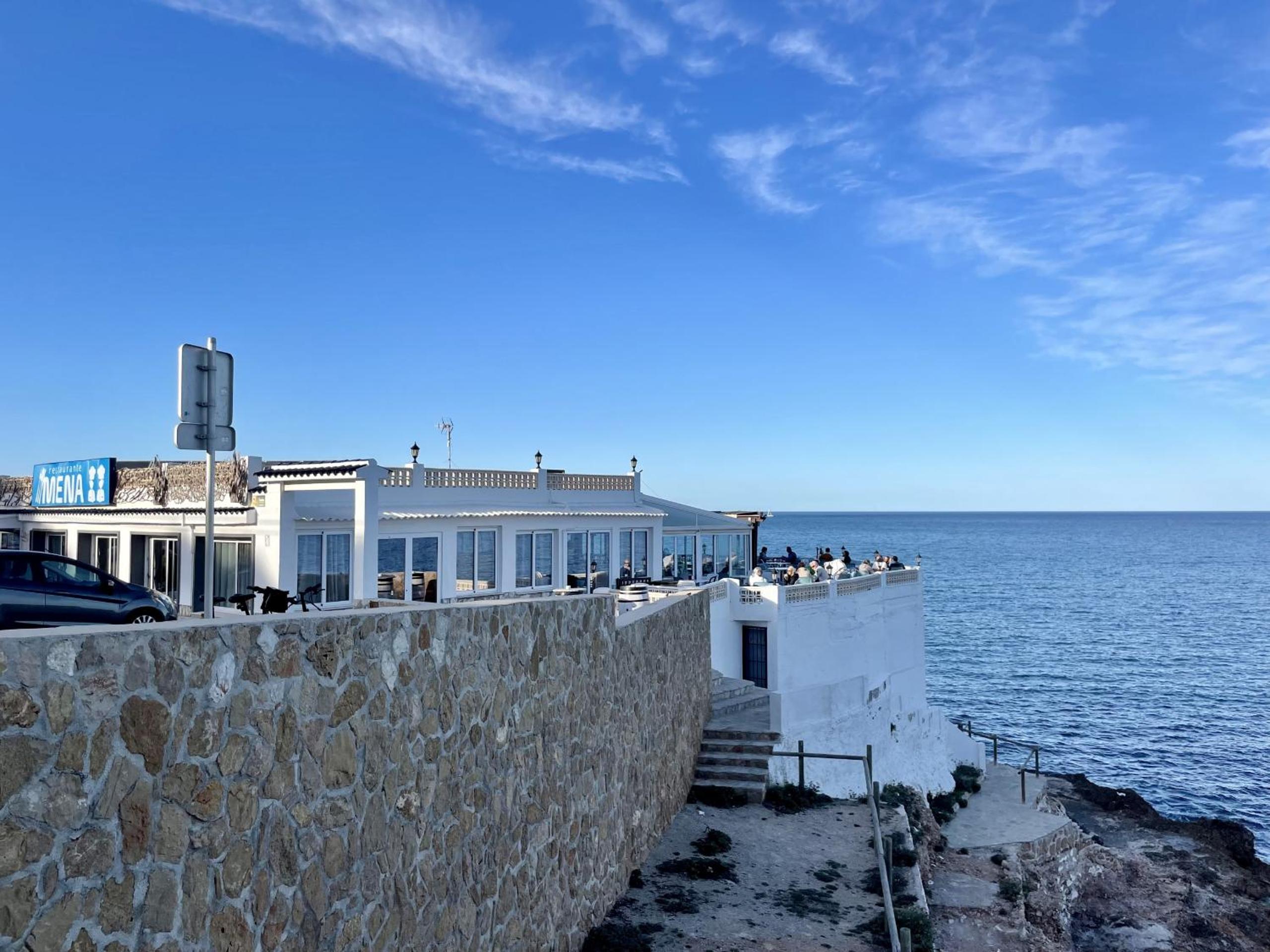 Apartmento en Las Rotas con Piscina
