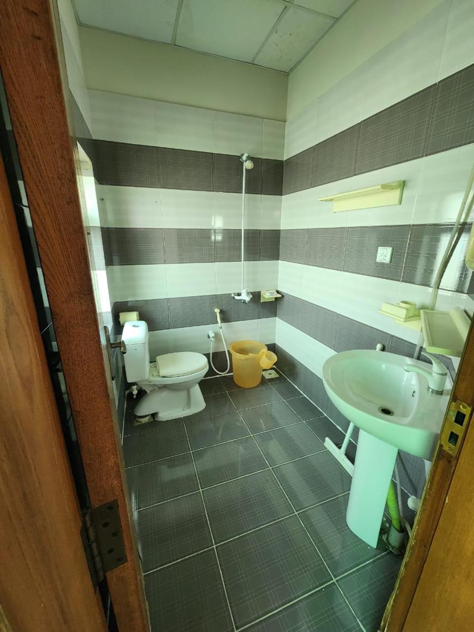 Photo 12