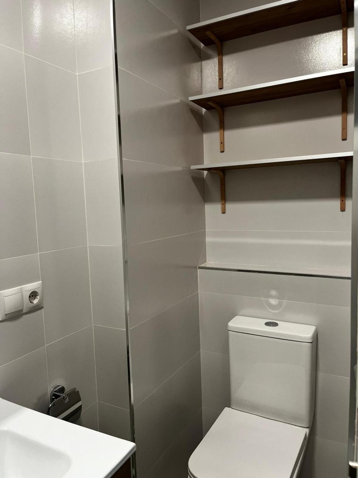 Encantador Estudio con Piscina