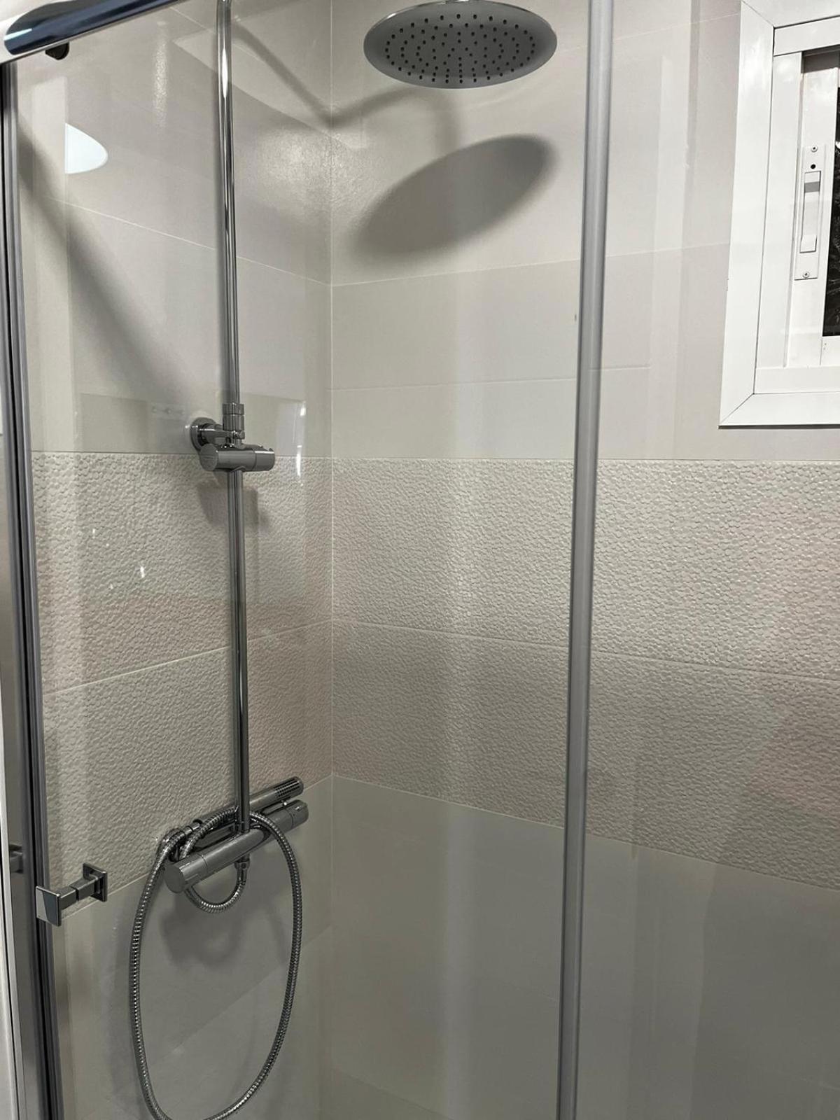 Encantador Estudio con Piscina
