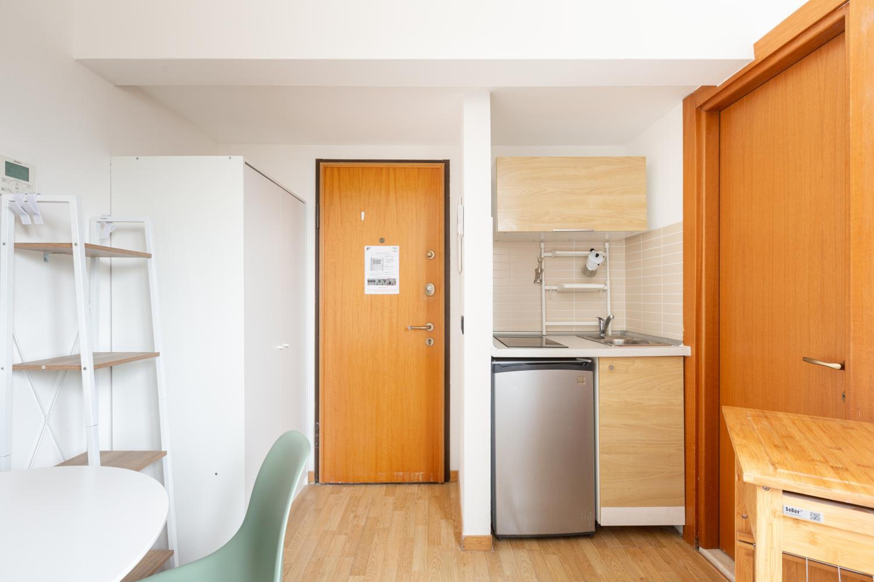 GuestHost - Milano Magenta Long Let Apts