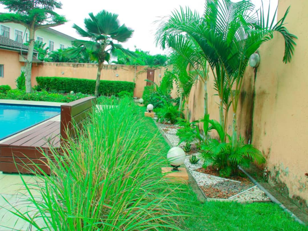 Studio piscine makosso