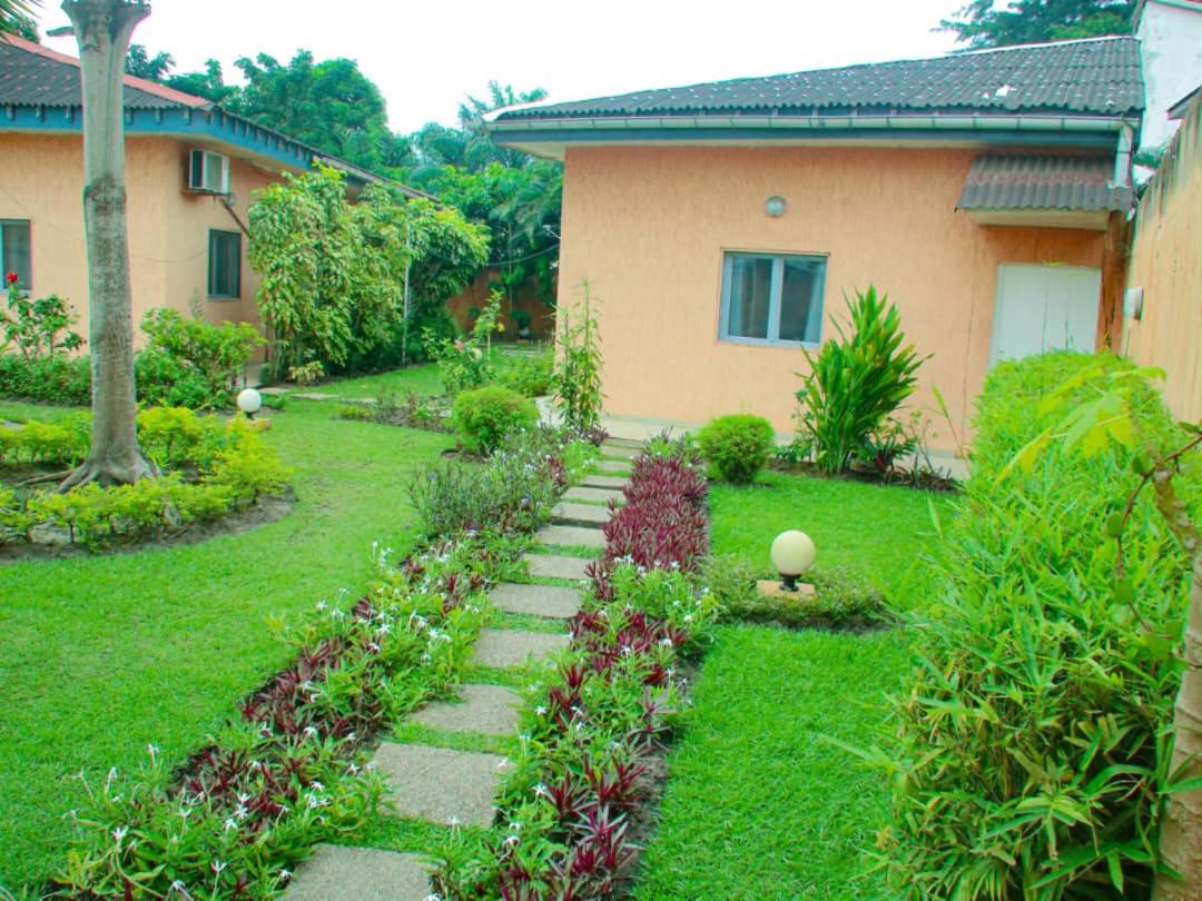 Studio piscine makosso