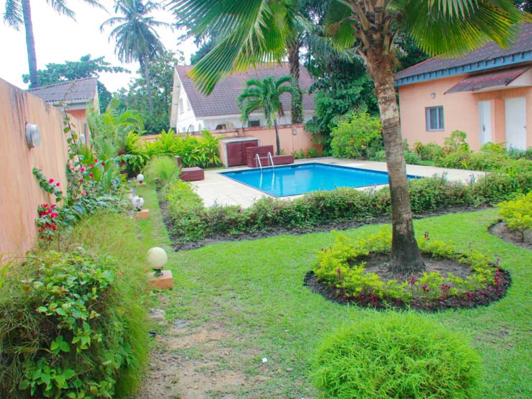 Studio piscine makosso