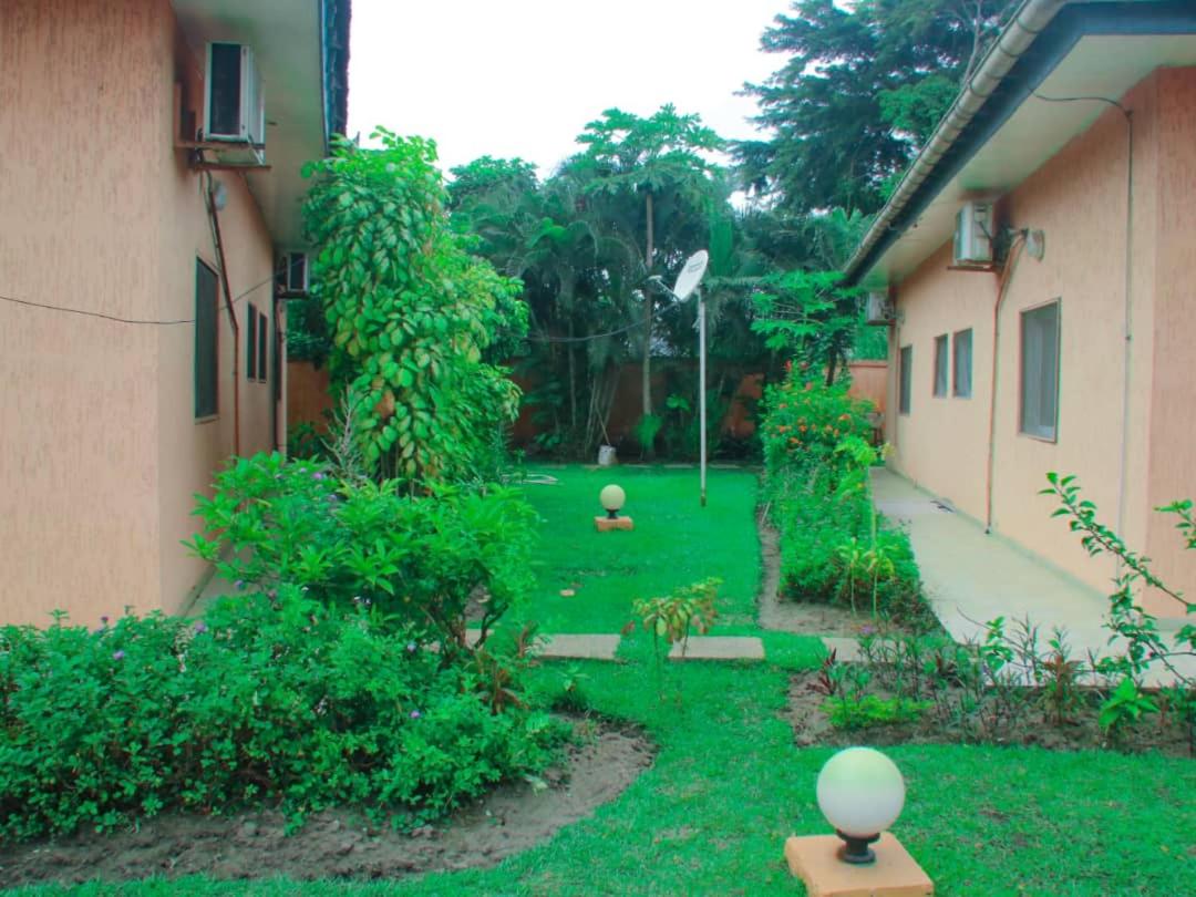 Studio piscine makosso