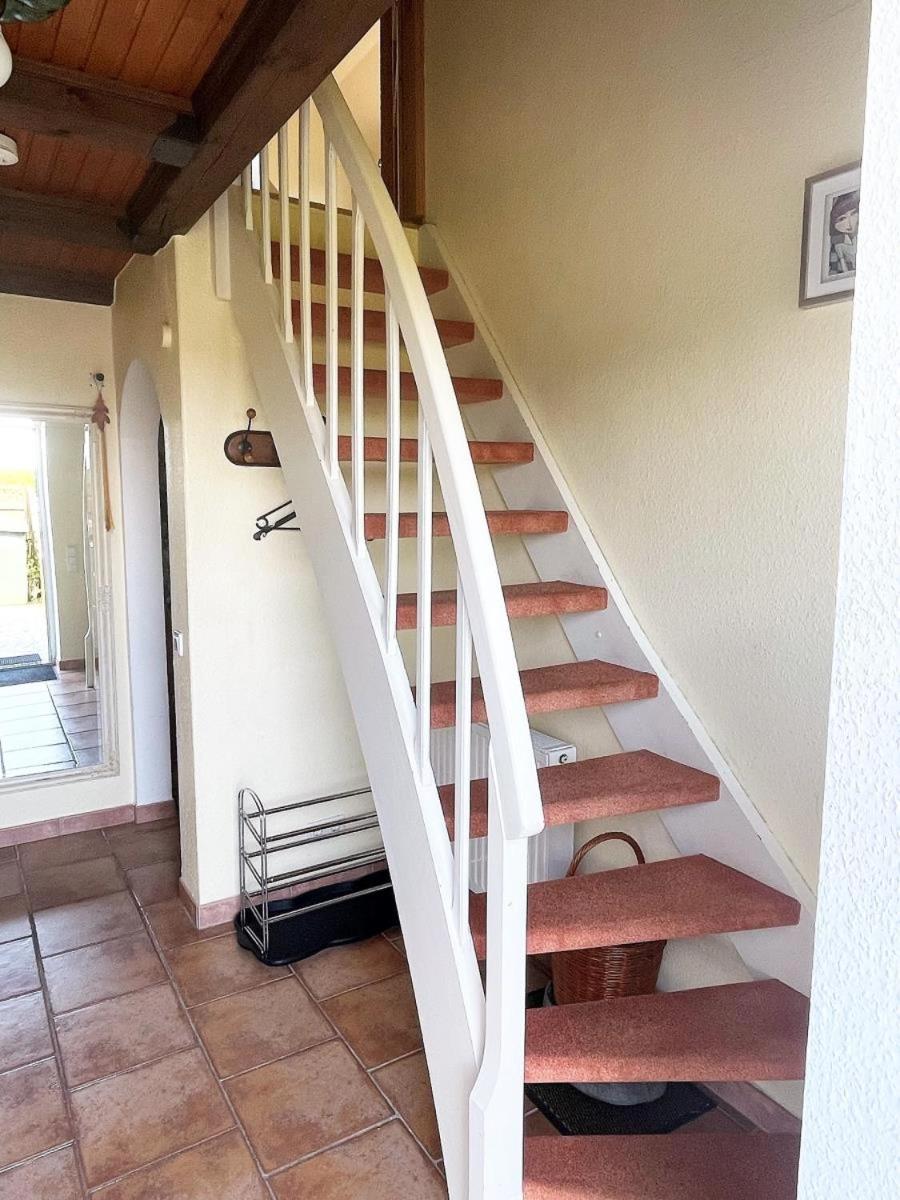 Haus Benninghusumer Deichweg, eingezäunt, Hunde Willkommen, Kamin, ruhig gelegen, WLAN