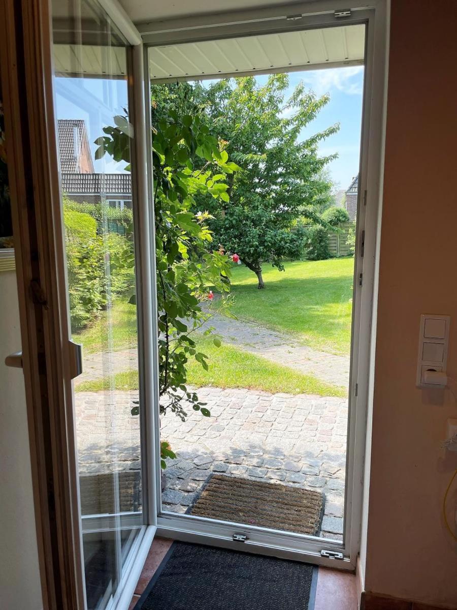 Haus Benninghusumer Deichweg, eingezäunt, Hunde Willkommen, Kamin, ruhig gelegen, WLAN