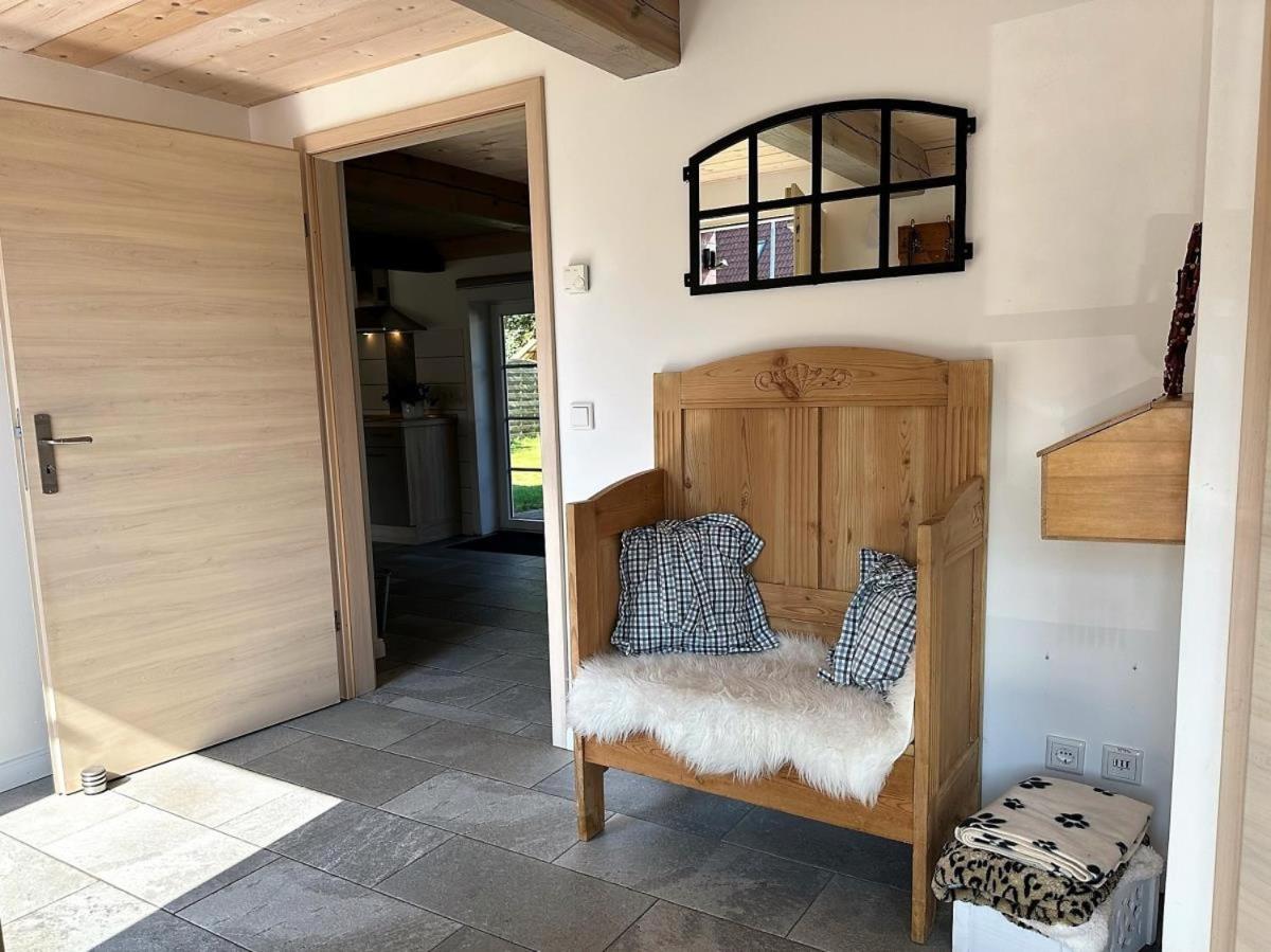 Jeppe Hus, Reetdachhaus, Hunde willkommen, Eckbadewanne, Kamin, WLAN