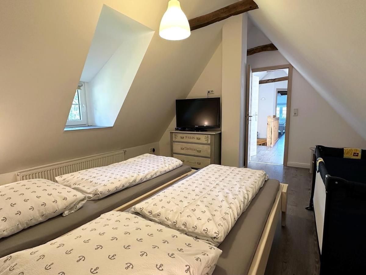 Jeppe Hus, Reetdachhaus, Hunde willkommen, Eckbadewanne, Kamin, WLAN