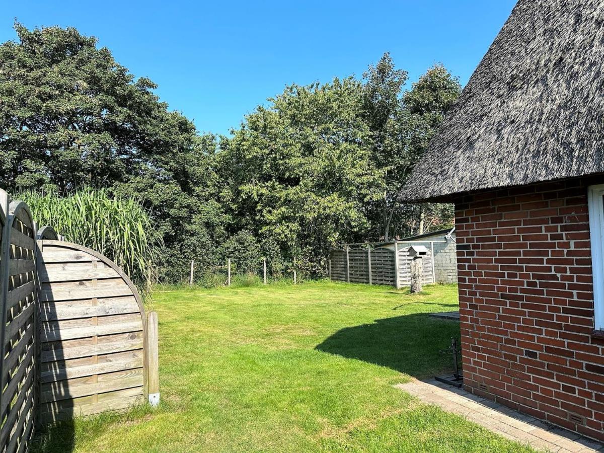 Jeppe Hus, Reetdachhaus, Hunde willkommen, Eckbadewanne, Kamin, WLAN
