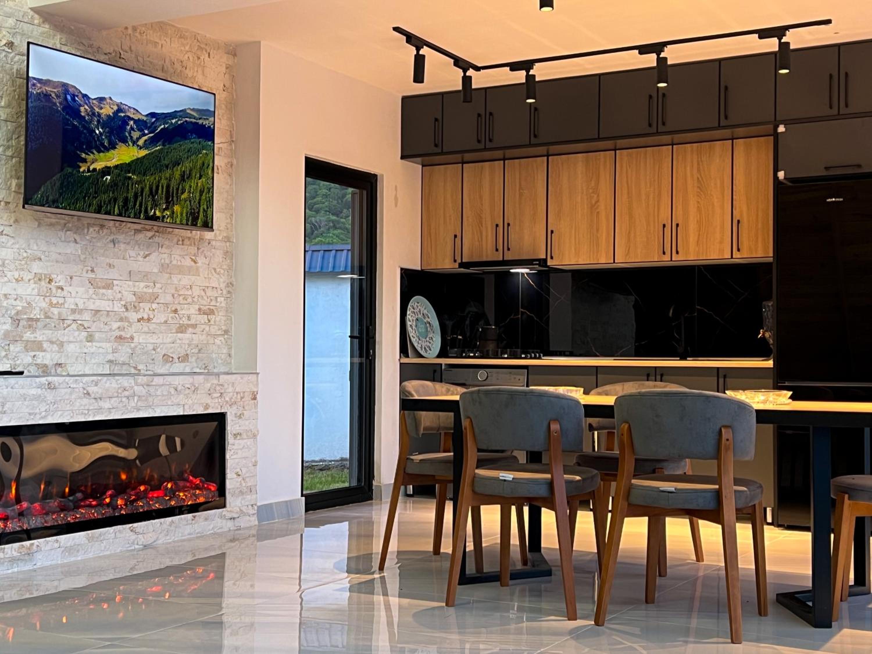 Area36 Royal Chalet