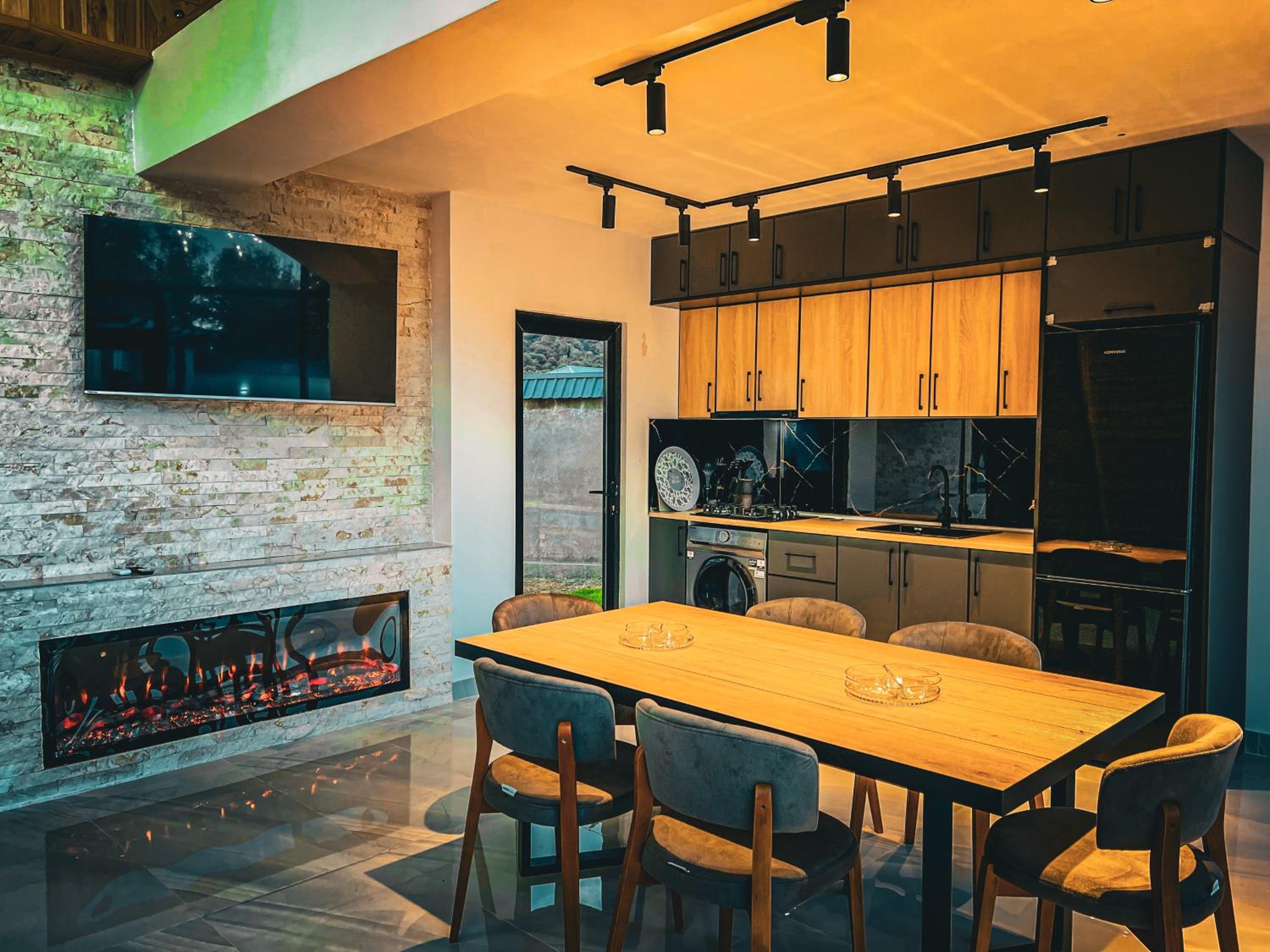 Area36 Royal Chalet