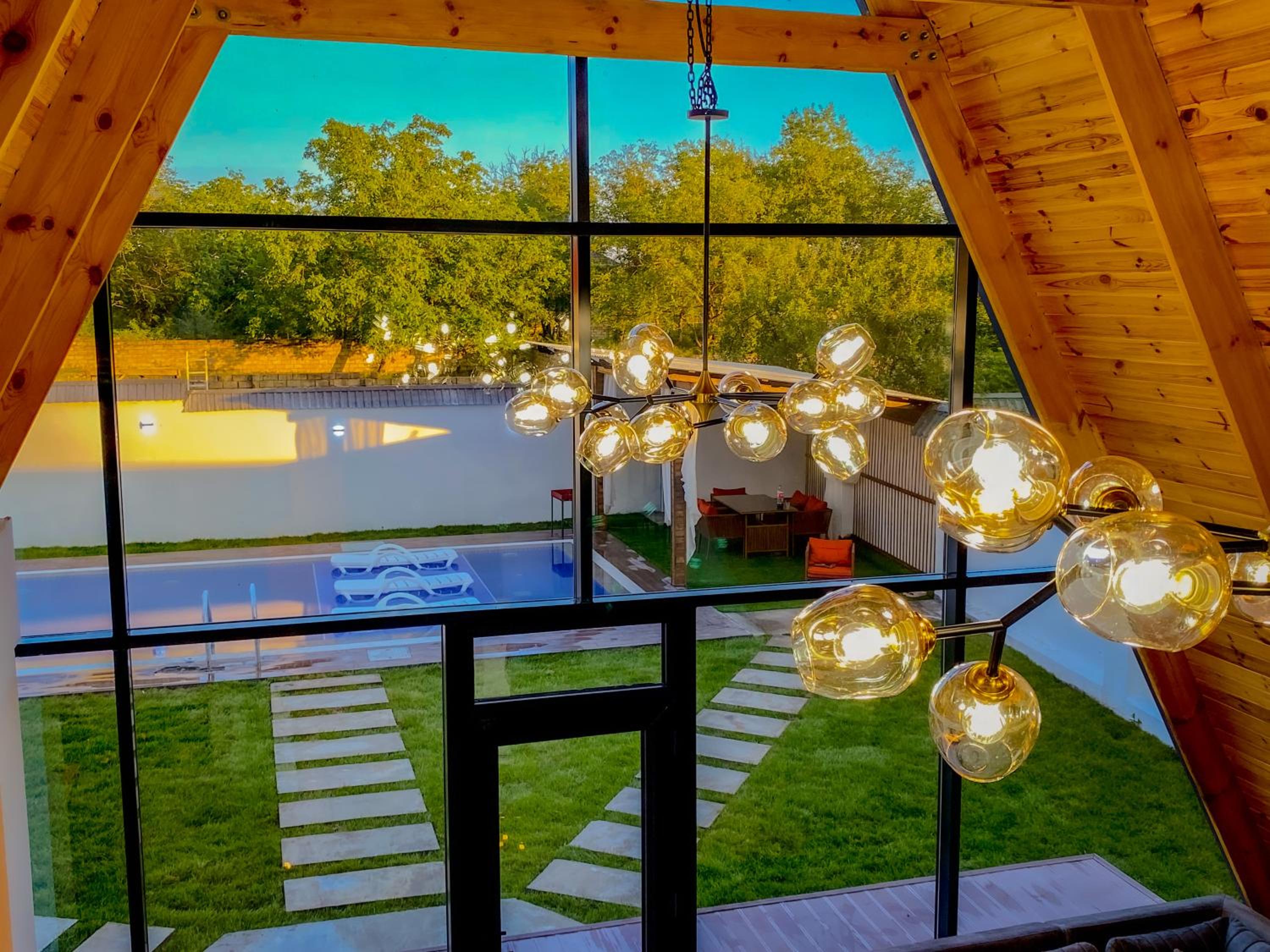 Area36 Royal Chalet