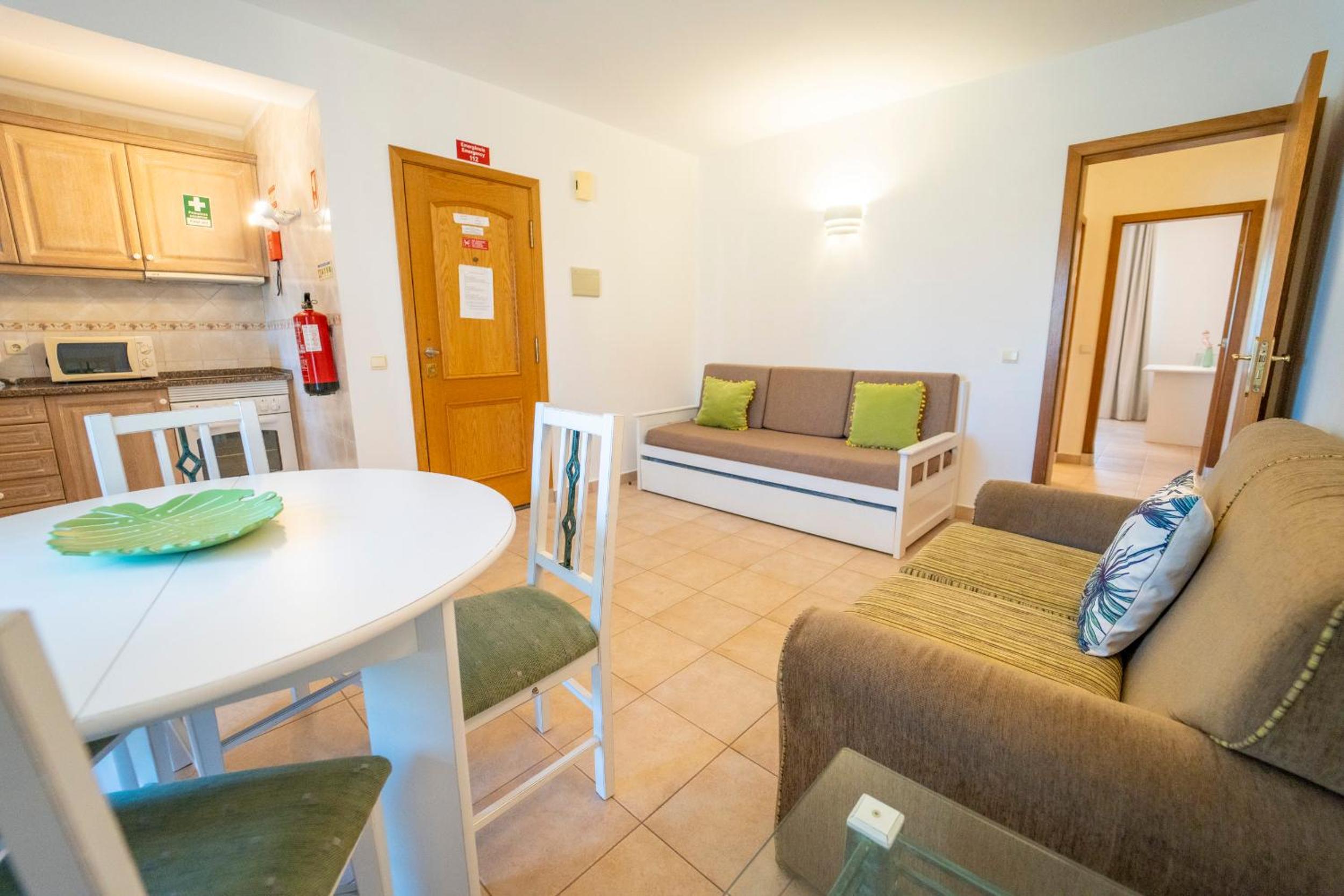 Apartamentos Monte dos Avós, Albufeira by AlgarveBlossom