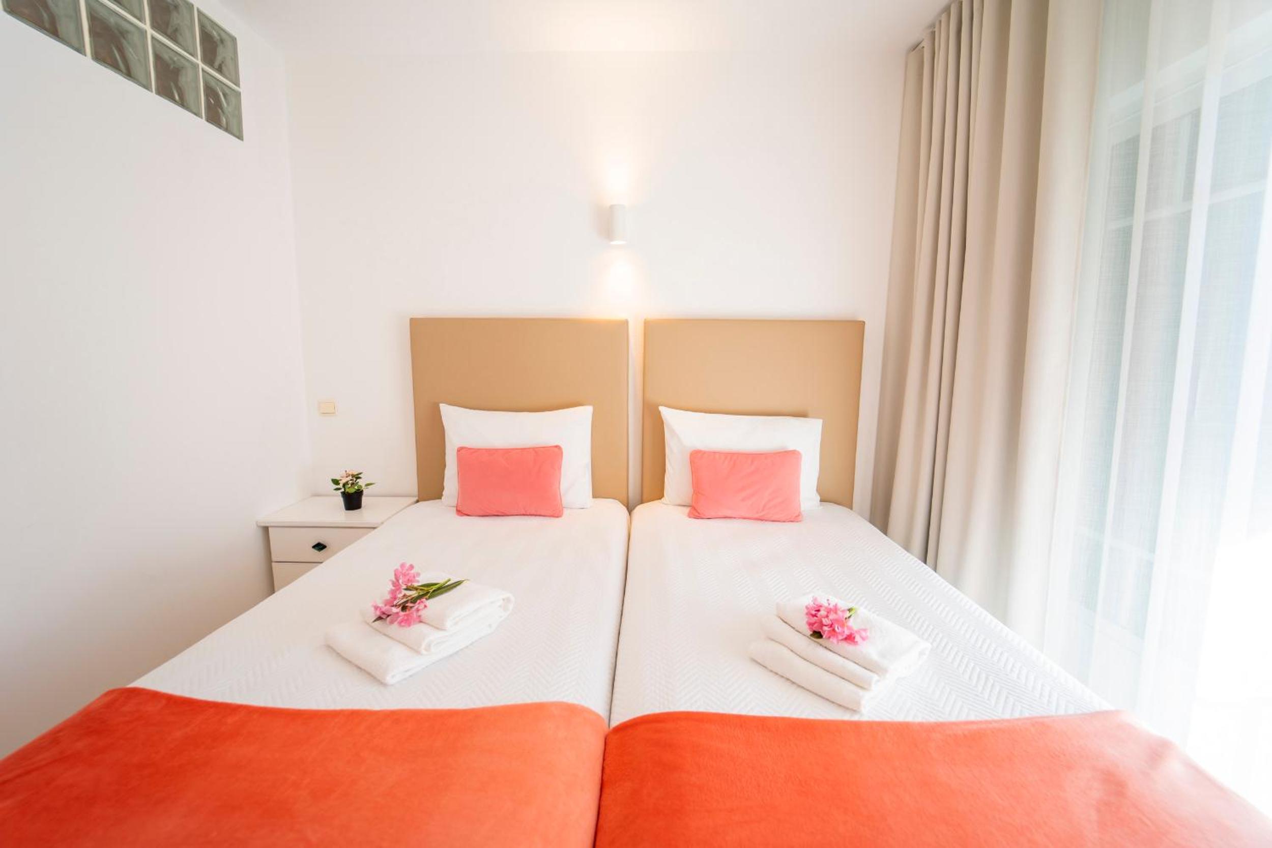 Apartamentos Monte dos Avós, Albufeira by AlgarveBlossom