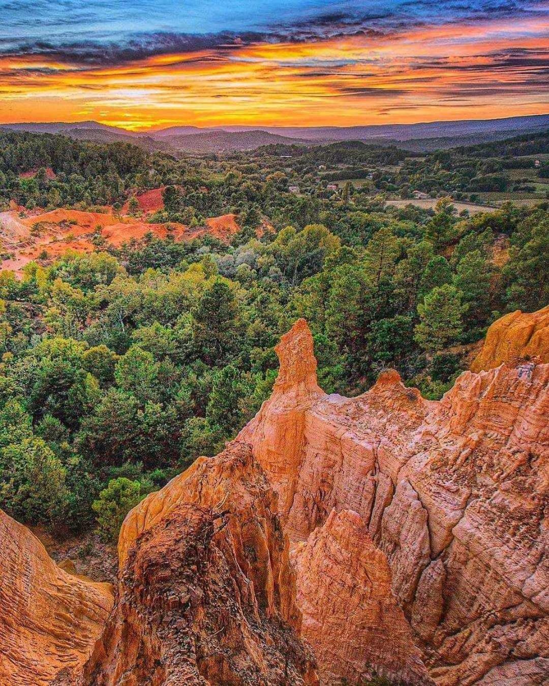 GITE AUX 4 SAISONS DU COLORADO PROVENÇAL - 3 ÉTOILES - Rustrel