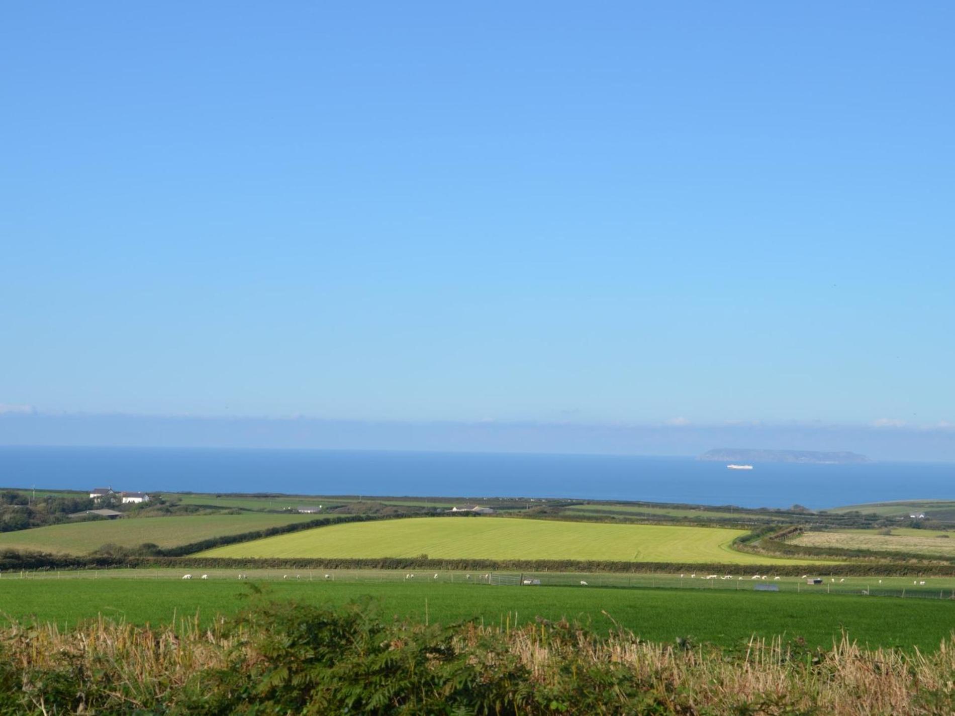 2 Bed in Hartland OLDFO view 5