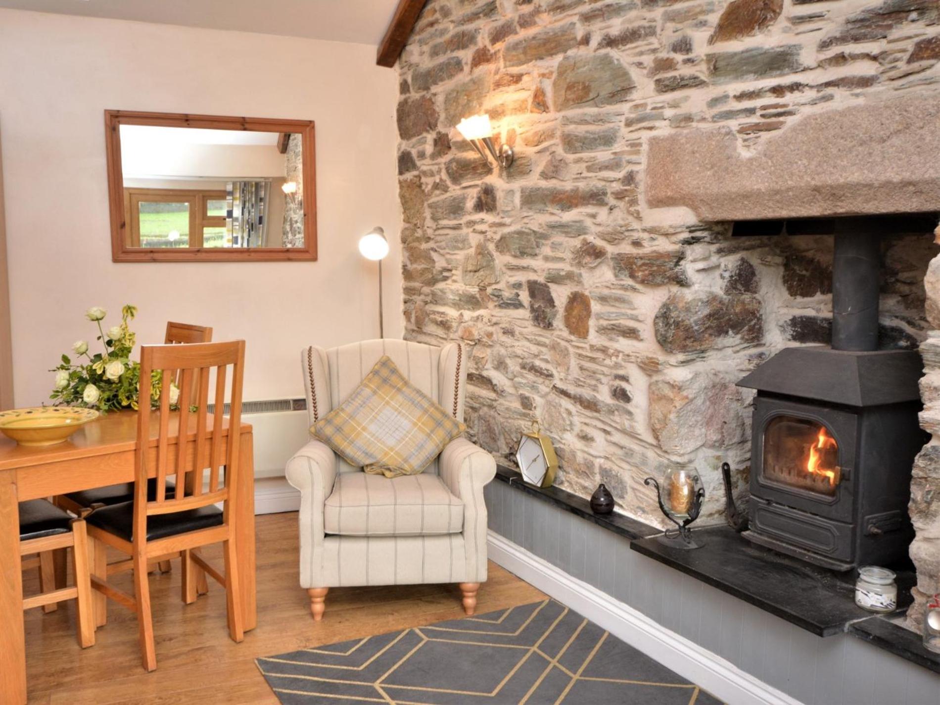 1 Bed in Tavistock oc-colch view 2