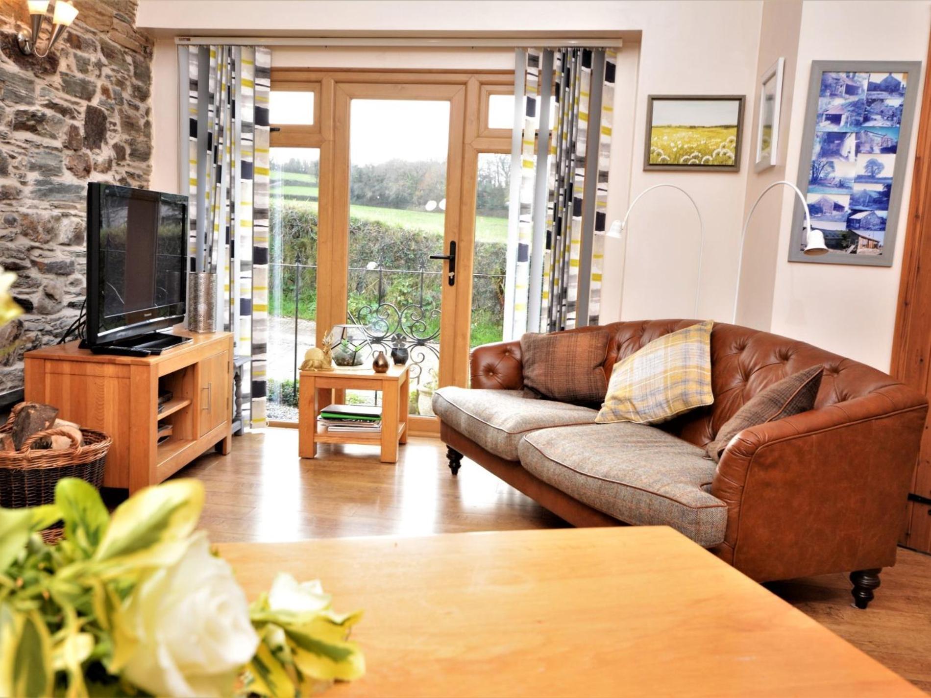 1 Bed in Tavistock oc-colch view 4