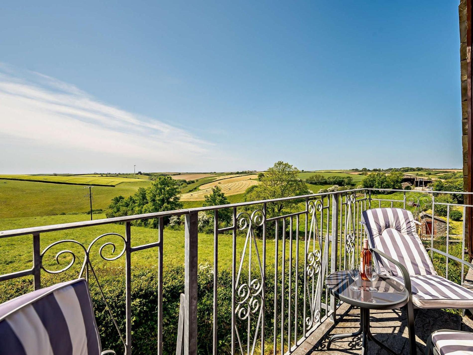 1 Bed in Looe oc-couvw view 3