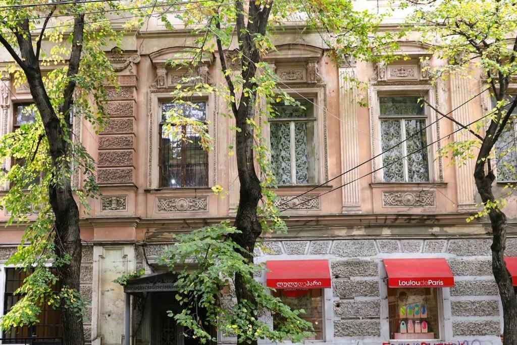 Victoria apartment In Tbilisi