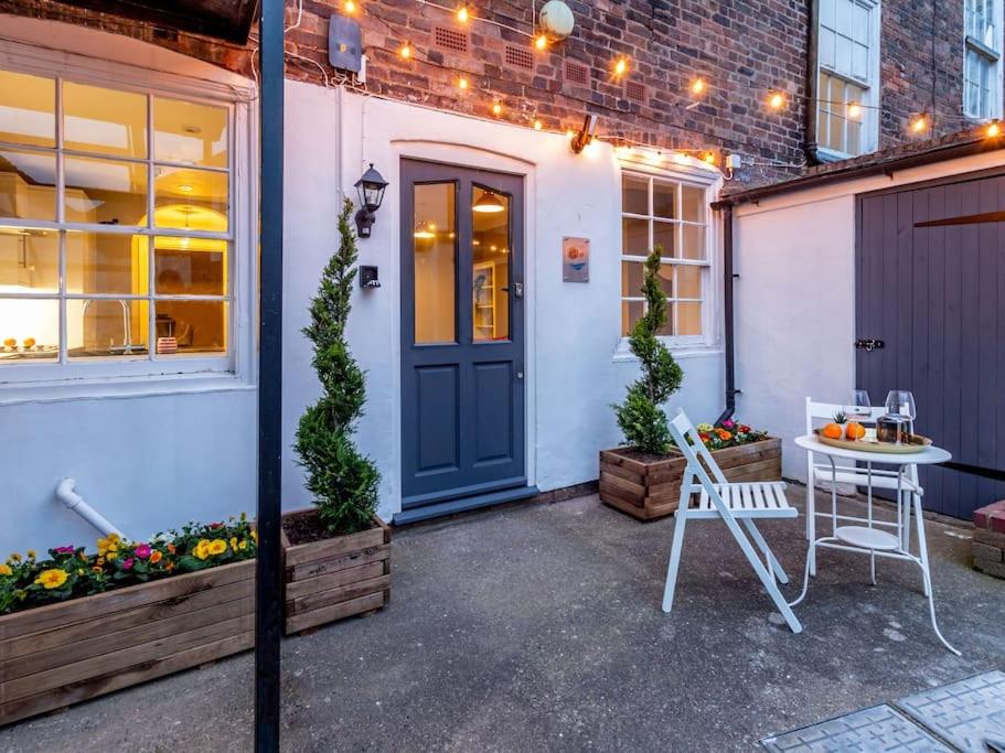 Mandarin Court Boutique City Centre Apartment