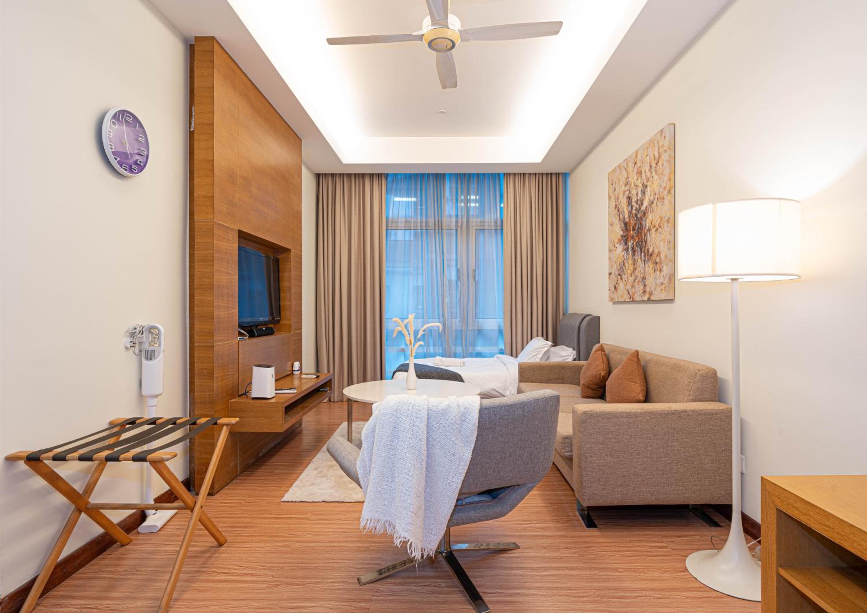 400m to KLCC Bukit Bintang Pavillion KLCC LRT walking distance Lot 163 Zenglo