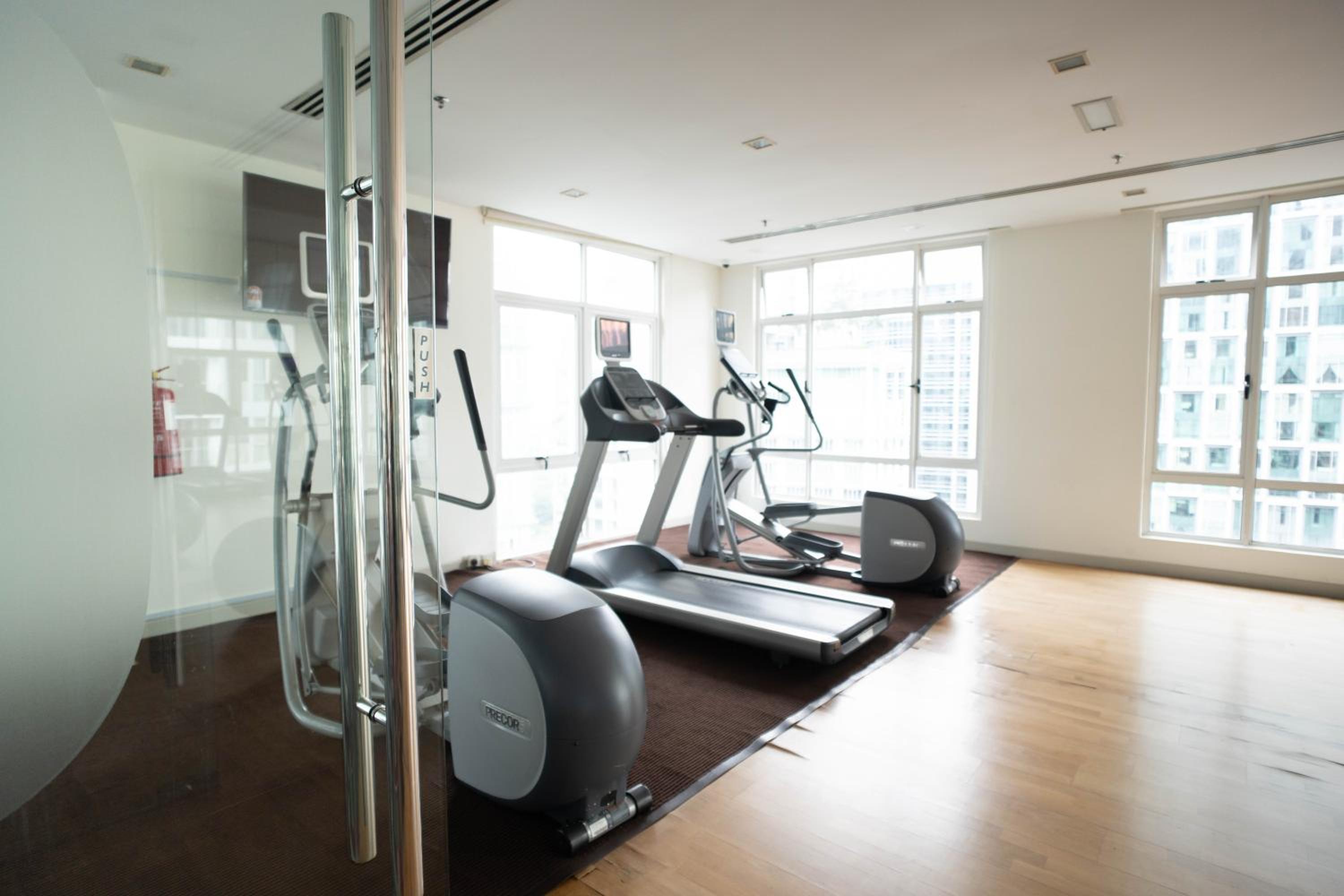 400m to KLCC Bukit Bintang Pavillion KLCC LRT walking distance Lot 163 Zenglo