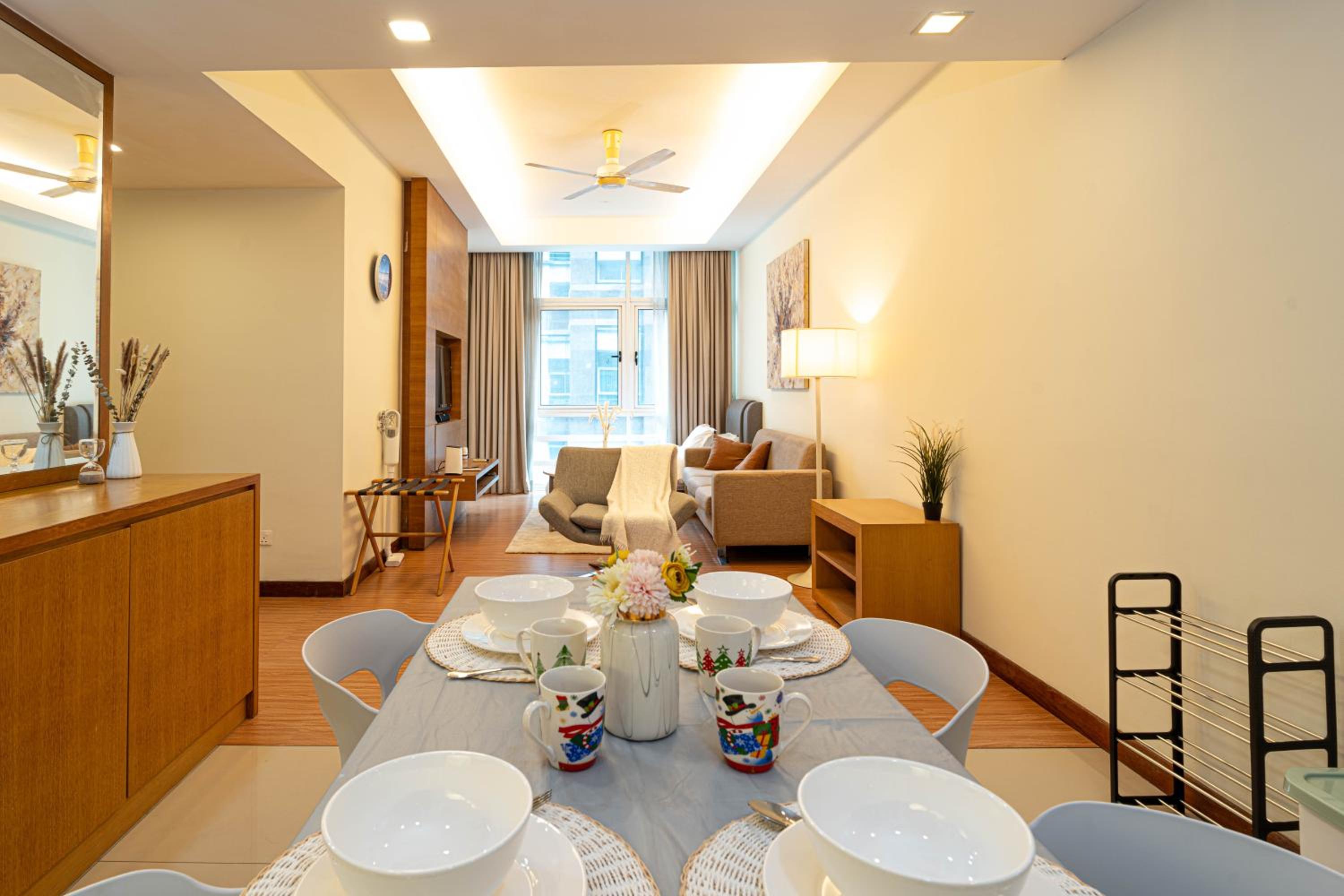 400m to KLCC Bukit Bintang Pavillion KLCC LRT walking distance Lot 163 Zenglo