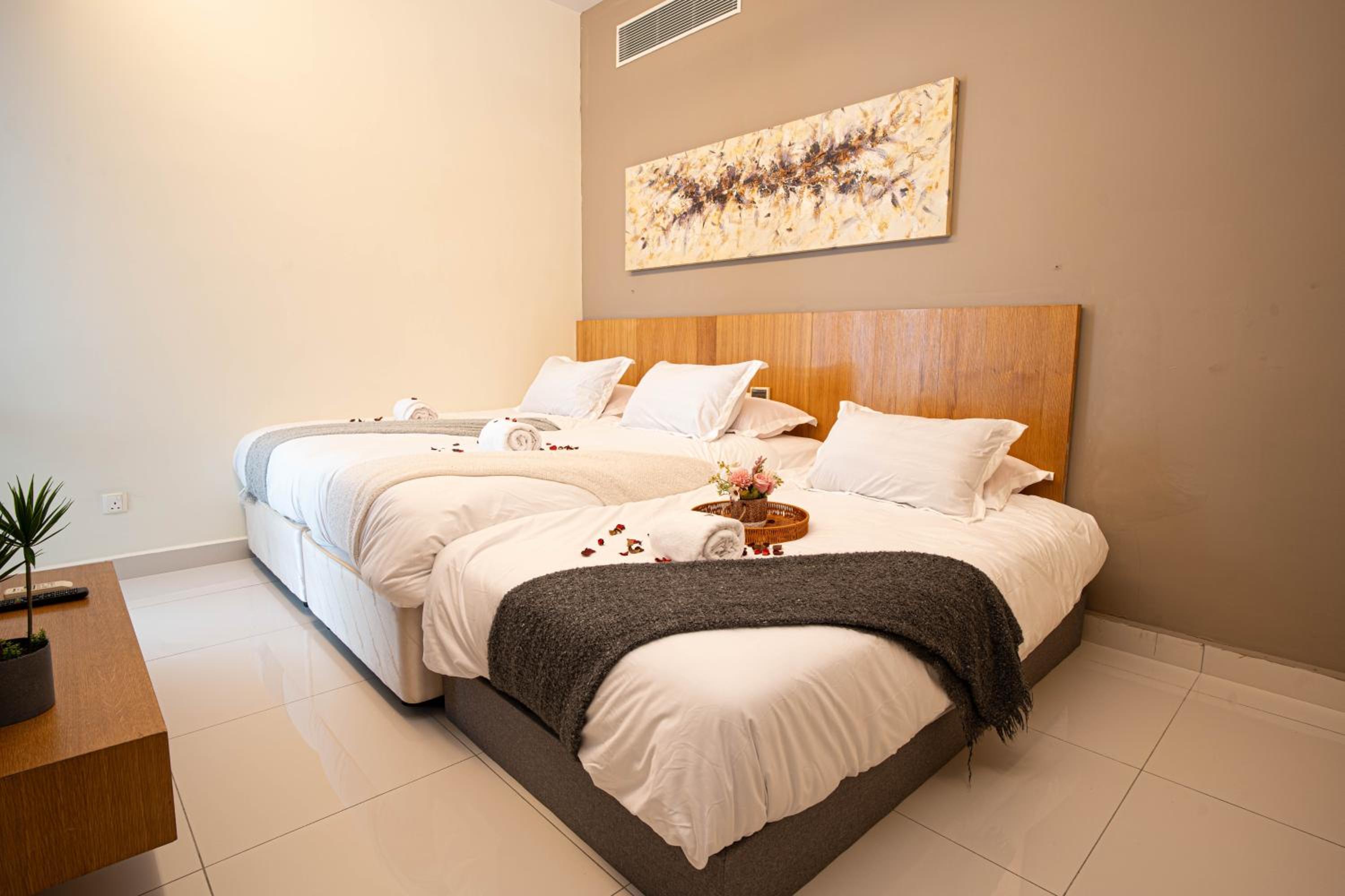 400m to KLCC Bukit Bintang Pavillion KLCC LRT walking distance Lot 163 Zenglo