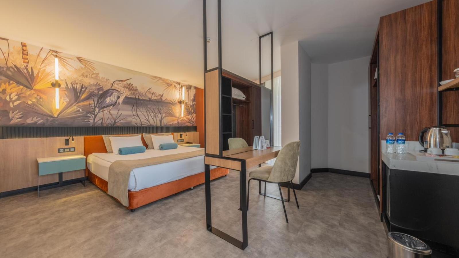 Best Western Plus Khan Hotel - Image 71