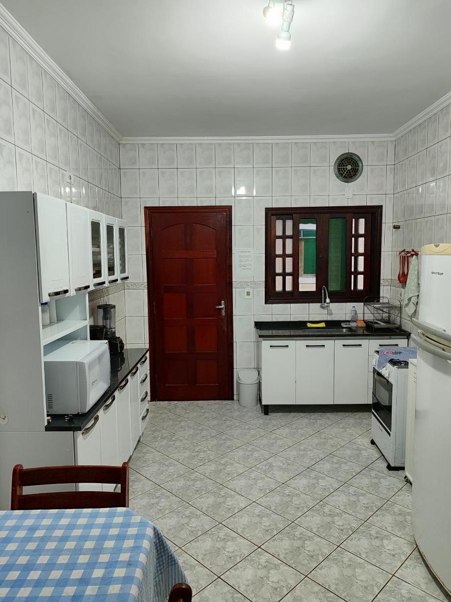 Sobrado 4 dorm Cond. Fechado Praia da Mococa Caraguatatuba