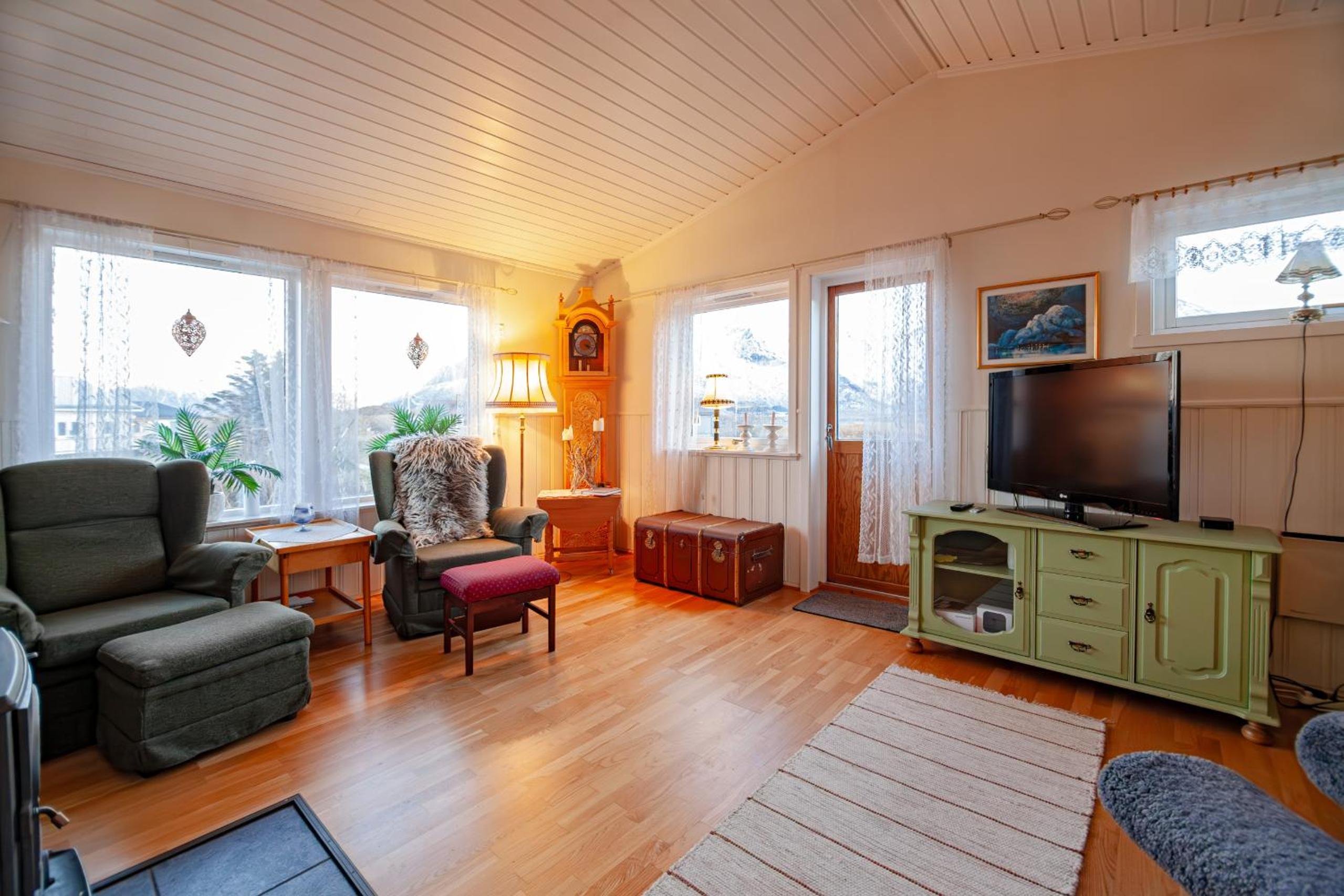 Lofothuset - koselig hus på Fredvang view 2