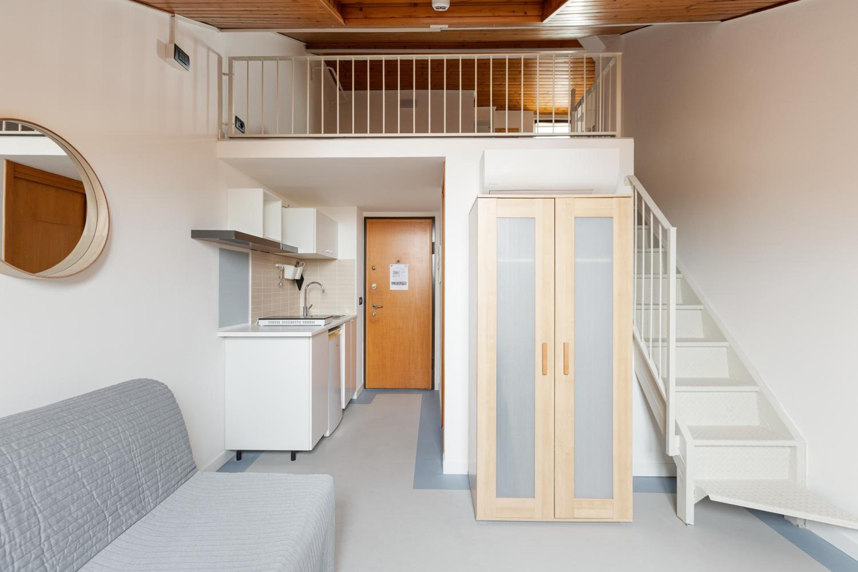 GuestHost - Milano Magenta Long Let Apts