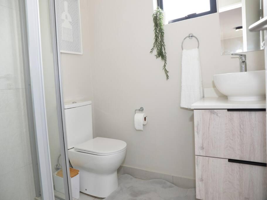 Elcaro Luxury Villas - Native Suite view 3