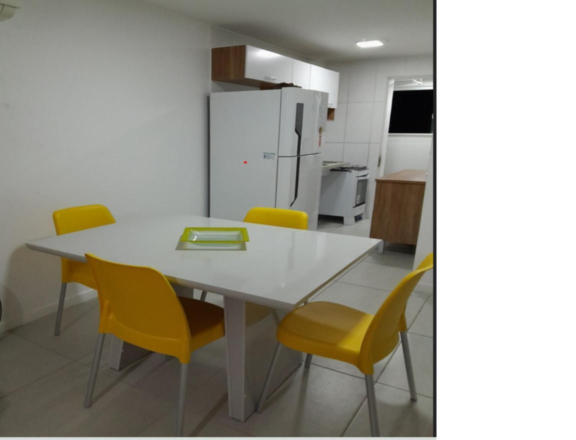 Condomínio Porto Smeralda - Guarajuba - apto 2 quartos - suítes