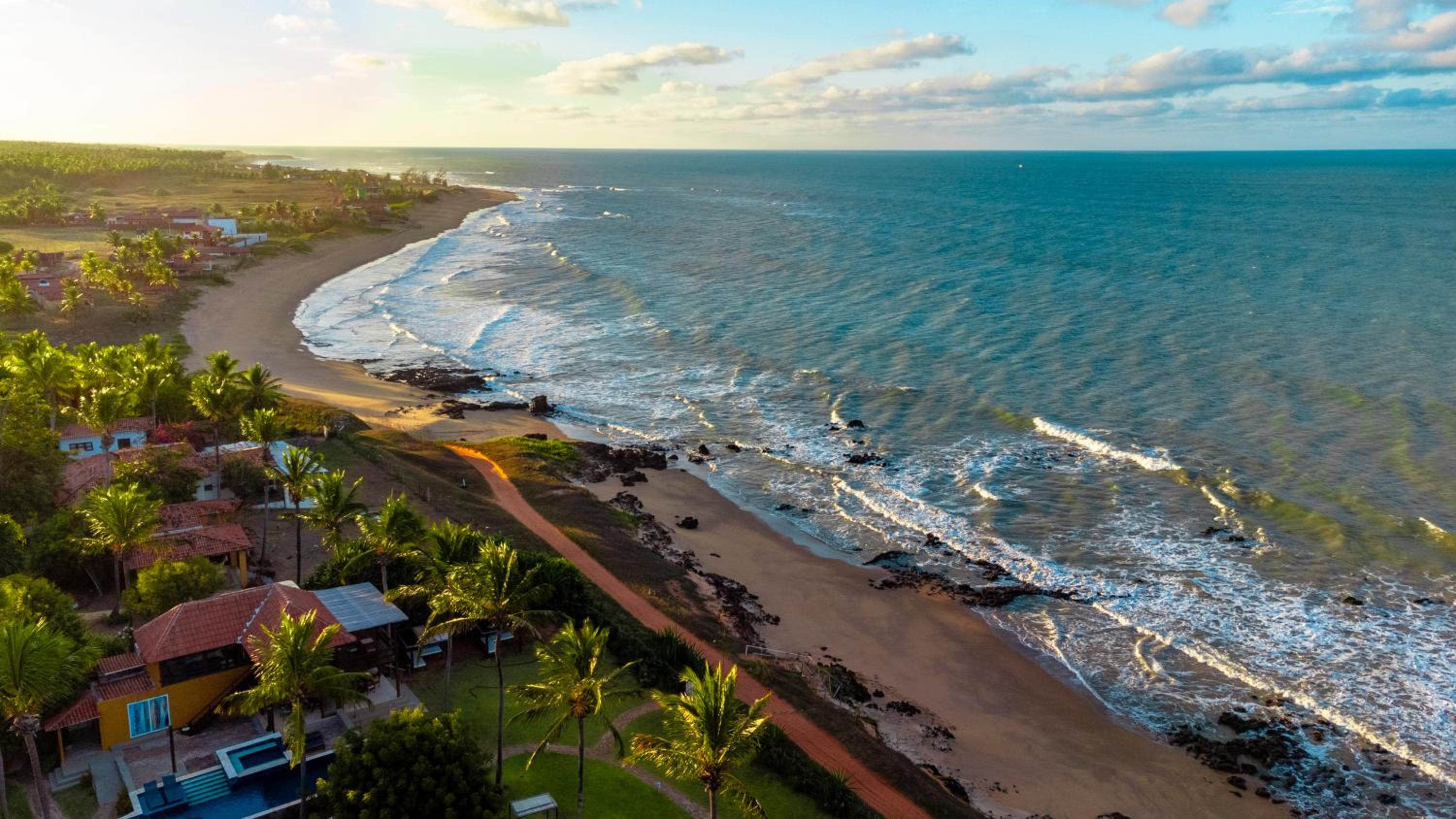 São Miguel do Gostoso RN Casa em Condomínio Piscina Churrasqueira privativas frente ao Mar