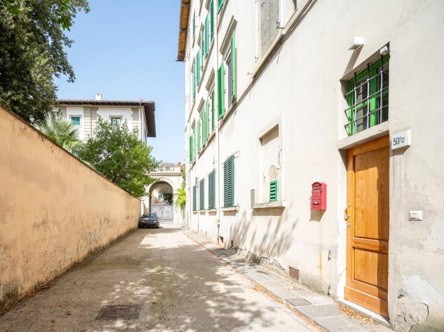 Indipendenza Cozy Apartment with Private Garden