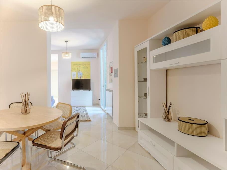 Indipendenza Cozy Apartment with Private Garden