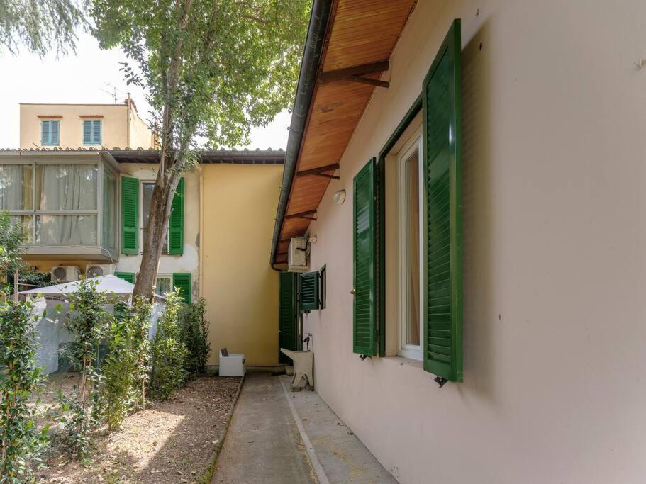 Indipendenza Cozy Apartment with Private Garden