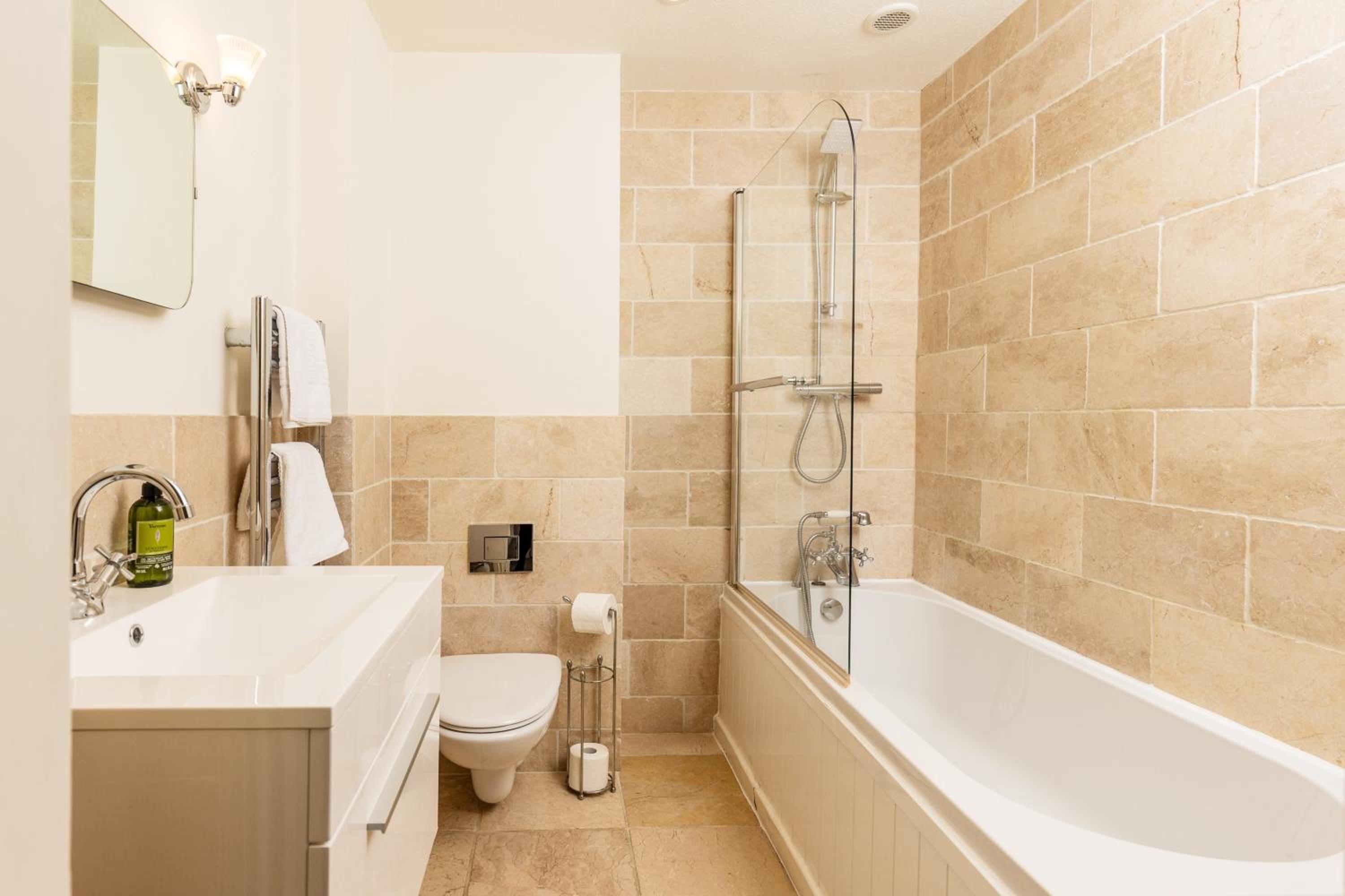 Luxury Apartment - 18 Lansdown Crescent